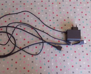 Nintendo Switch + 2 mandos + funda