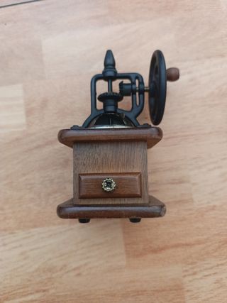 OFERTA SOLO HOY Molinillo café miniatura vintage 