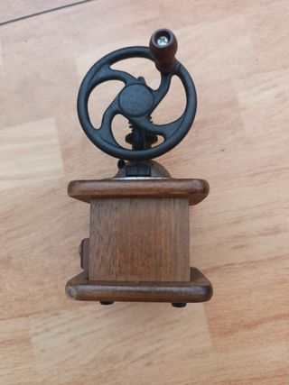 OFERTA SOLO HOY Molinillo café miniatura vintage 
