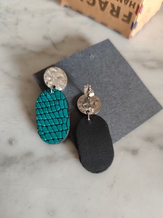 Orecchini artigianali pelle | verde acqua 