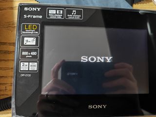 Cornice digitale LED 2GB - 4000 foto