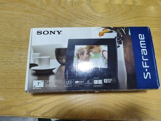 Cornice digitale LED 2GB - 4000 foto