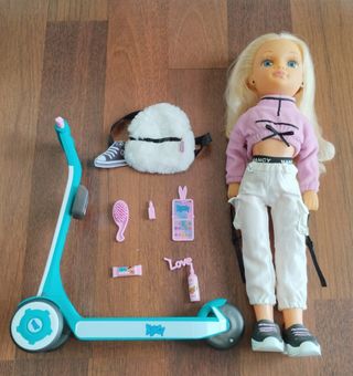 Nancy un día con patinete 