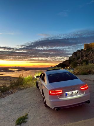 Audi S8 2013