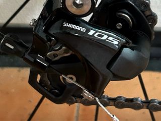 Bicicleta Megamo. Shimano 105 y Ruedas de Carbono