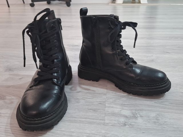 Botines negros mujer