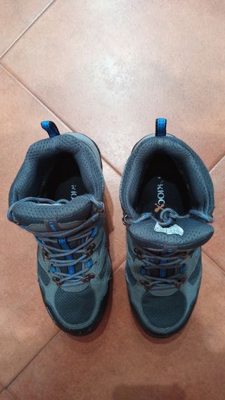 Botas trekking grises-azules