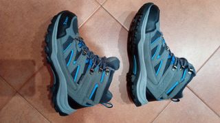 Botas trekking grises-azules