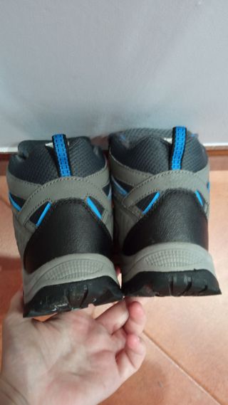 Botas trekking grises-azules