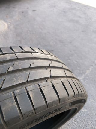 Pareja de Neumáticos Hankook 235/45ZR18 98Y