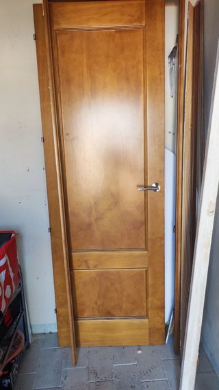 Puerta interior madera maciza