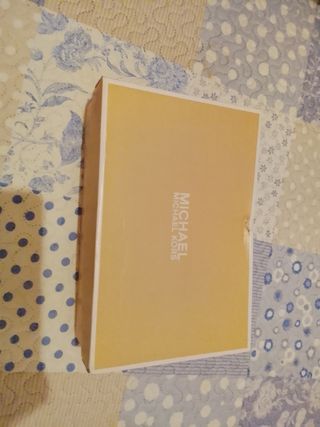 Zapatos Michael Kors beige mujer