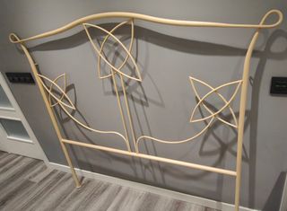 Cabecero forja cama matrimonio beige