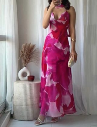 Vestido Zara estampado flores rosa-fucsia