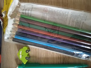 Set scuola: penne, matite, astuccio