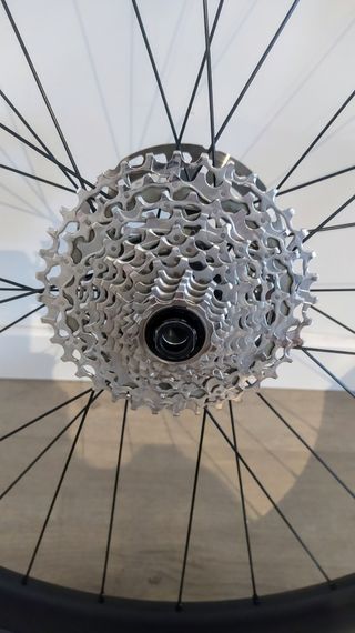 Ruedas carbono gravel Pirelli