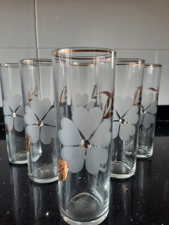 Juego vasos + coctelera vintage