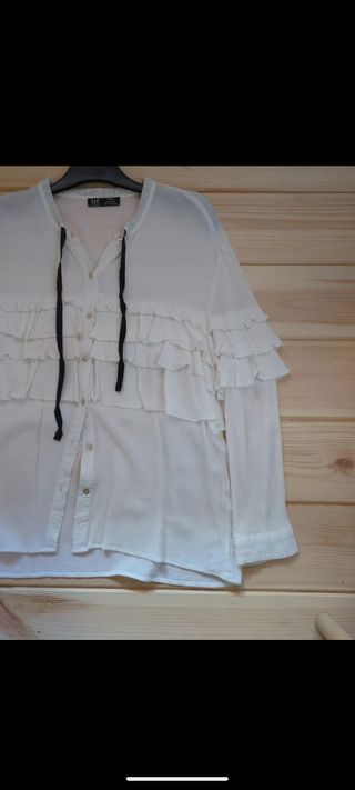 Blusa Zara blanca volantes