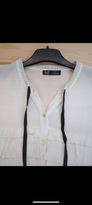 Blusa Zara blanca volantes