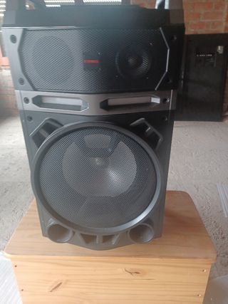 Altavoz Aiwa potente