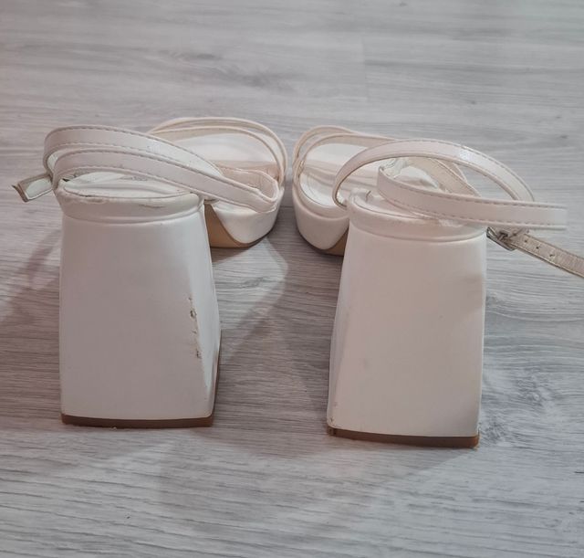 Sandalias blancas Stephan con plataforma