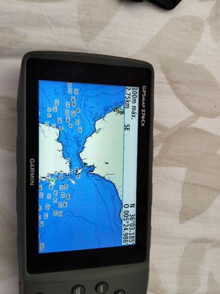GPS Garmin 276Cx - GPSMAP  tiene cargador  