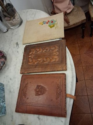 Tapas de libros antiguas: Piel y tela