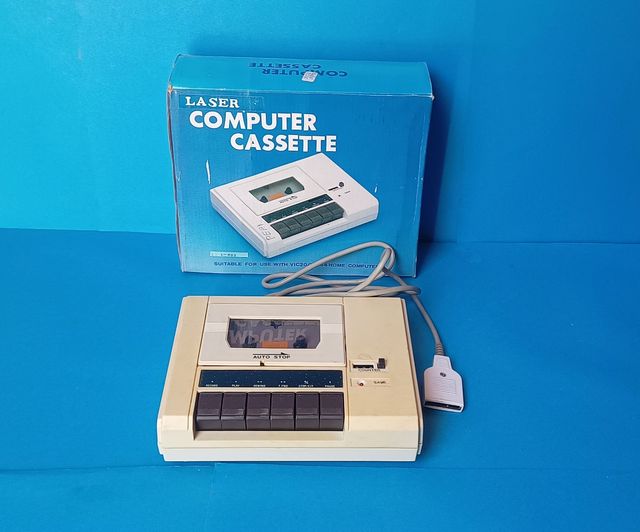 Datasette compatible C-64.