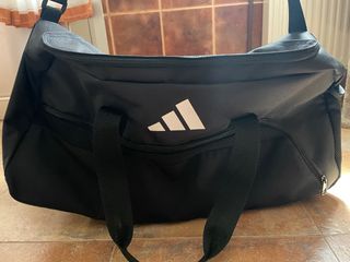 Bolso deportivo Adidas negro