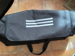 Bolso deportivo Adidas negro