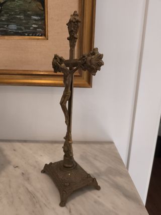 Cruz de altar antigua