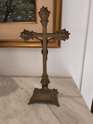 Cruz de altar antigua