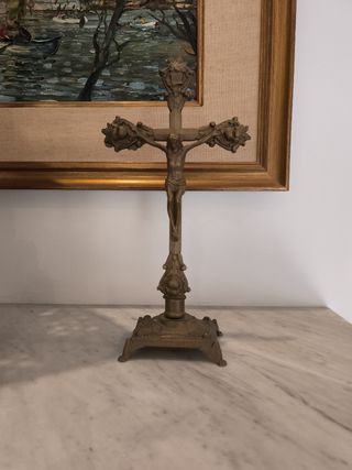 Cruz de altar antigua