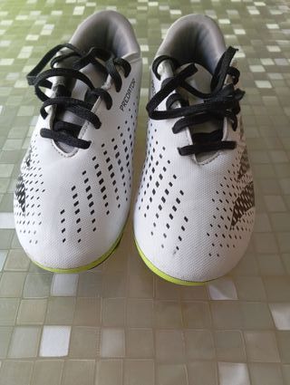 Adidas Predator - Botas fútbol talla 35