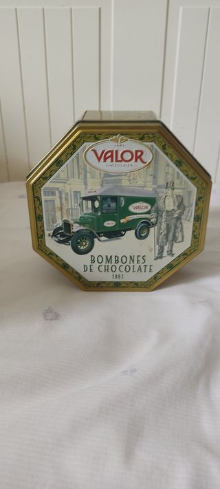 2 scatole metalliche vintage