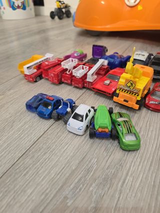 Más de 30 Coches y camiones de juguete