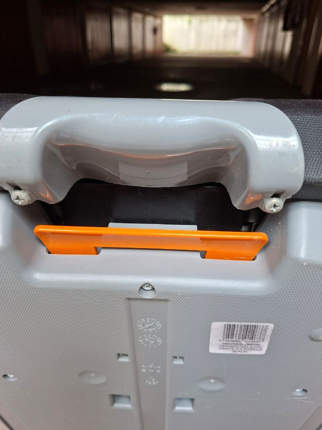 Seggiolino auto Chicco usato