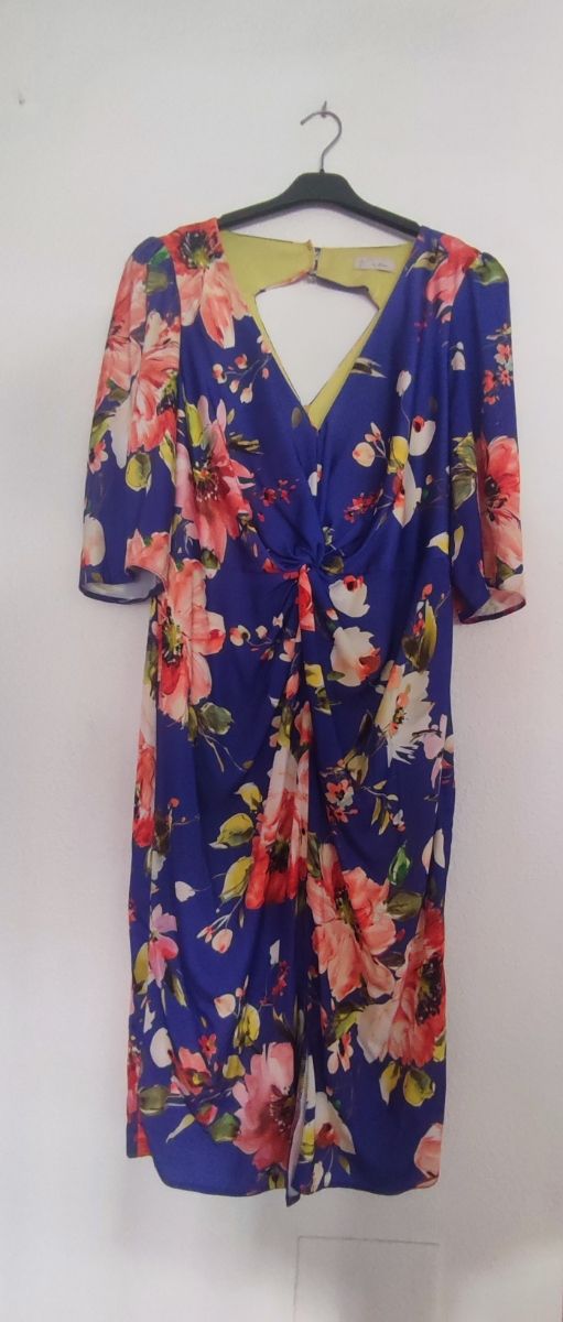 Vestido floral morado