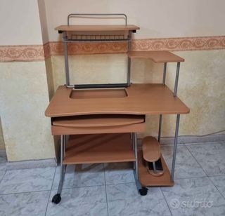 Scrivania PC legno chiaro