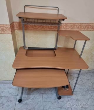 Scrivania PC legno chiaro