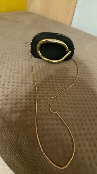 Mini borsa a tracolla nera e oro