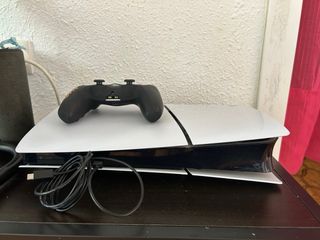 PS5 Slim 1TB con soporte para acostar
