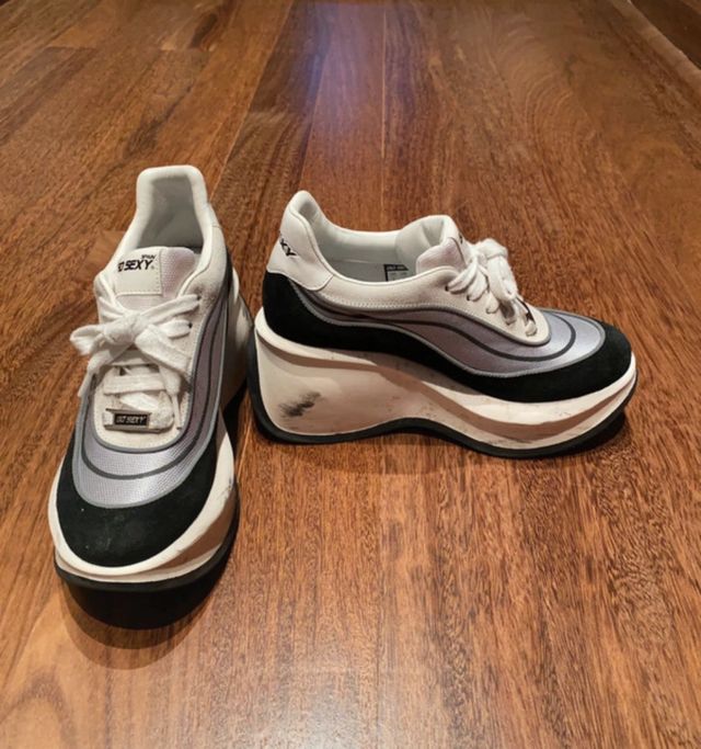 Zapatillas plataforma blancas y negras