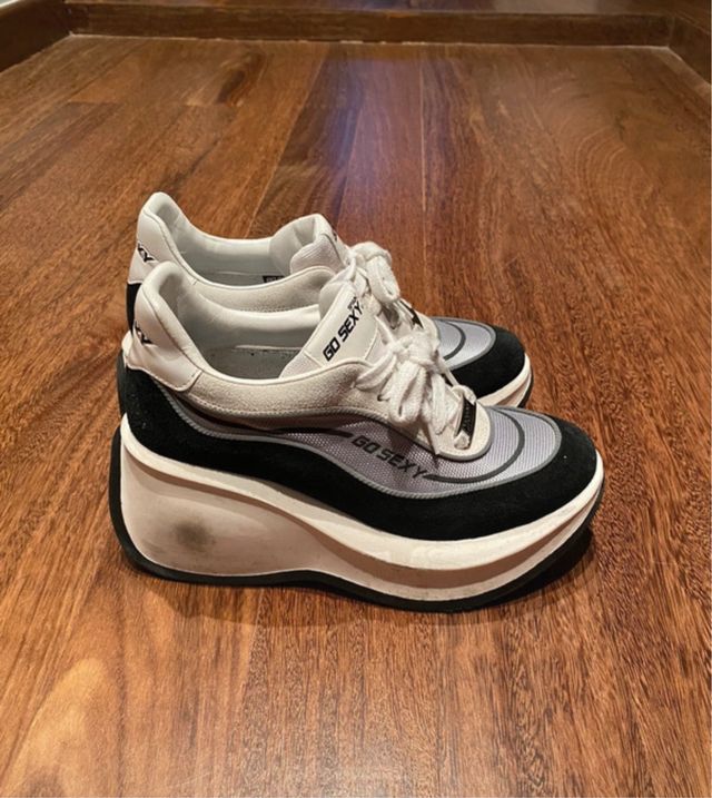 Zapatillas plataforma blancas y negras