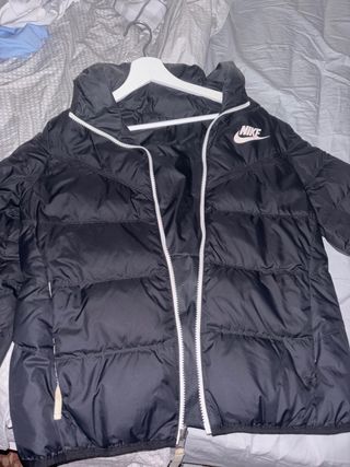 Chaqueta acolchada Nike negra
