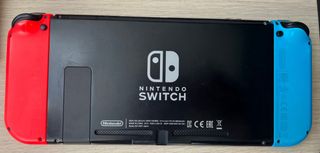Nintendo Switch roja y azul año 2021
