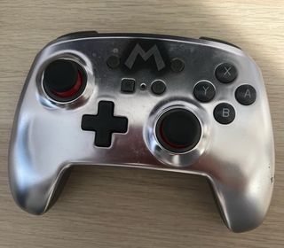 Nintendo Switch roja y azul año 2021