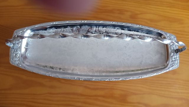 Bandeja ovalada con asa - no se pone fea