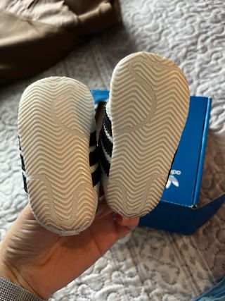 Zapatillas Adidas Superstar bebé talla 16