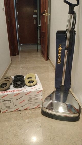Enceradora Tornado vintage